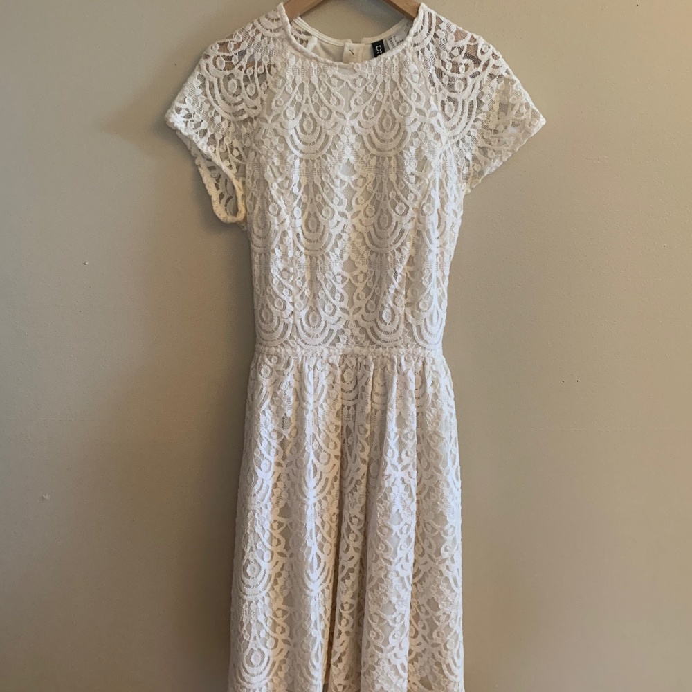 White lace dress